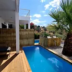 Sunny וילה