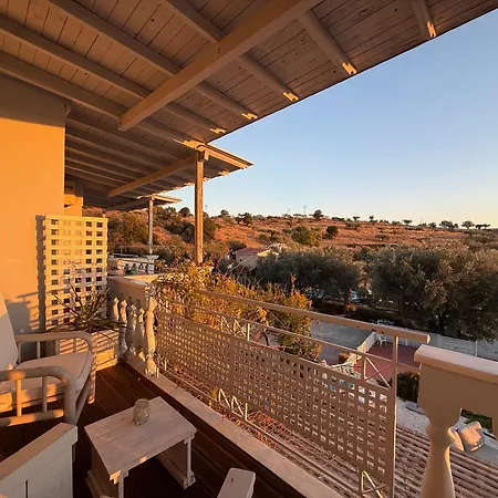 Sunny Villa *