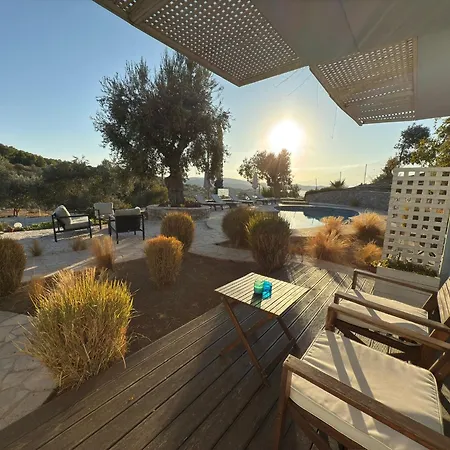 Sunny Villa Koilas